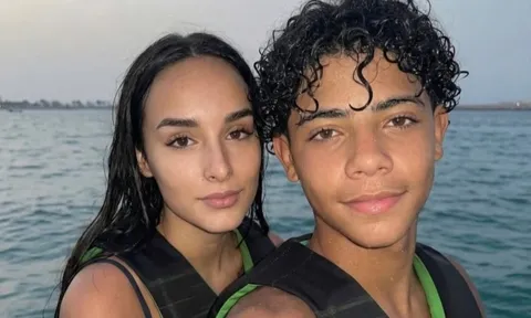 Sự thật vụ con trai Ronaldo quen bạn gái hơn 12 tuổi