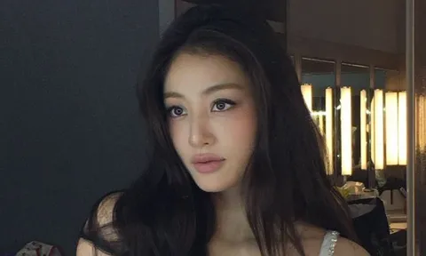 Jihyo (TWICE) khoe body 'chữ S', vóc dáng ngày càng thăng hạng