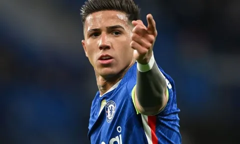 Đề nghị 200 triệu euro làm rung chuyển Chelsea