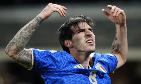 Italy vào chung kết tranh vé World Cup