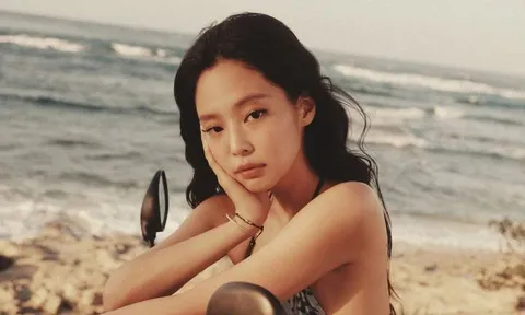 Jennie (BLACKPINK) 'nóng' hơn bao giờ hết