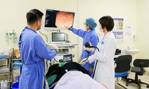 Phóng đại thực quản 150 lần, bác sĩ Bệnh viện K 'tóm gọn' ung thư từ sớm