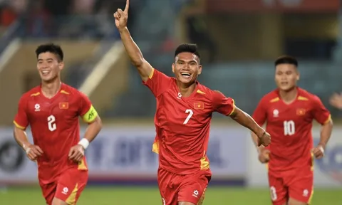 Vũ khí phạt góc của tuyển Việt Nam khiến fan phấn khích