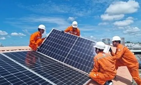 Tăng cường thực thi tiết kiệm điện và phát triển điện mặt trời mái nhà