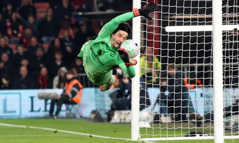 MU cần trao cơ hội cho Lammens để giải bài toán thủ môn