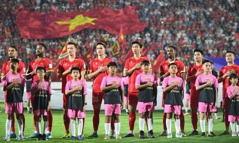 Hình ảnh xúc động của Xuân Son, Hoàng Hên