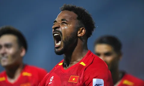 Xuân Son nói gì khi đá cặp Hoàng Hên