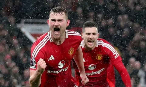 MU thi đấu ở SVĐ 17 năm không tổ chức bóng đá