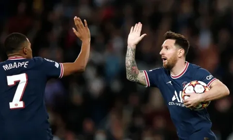 Mbappe kinh ngạc với Messi