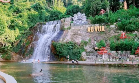 Du lịch ngắn ngày: Xu hướng 'đi trốn cuối tuần' của giới trẻ