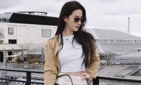 'Tiểu Long Nữ' Lưu Diệc Phi mặc croptop lấp ló khoe eo thon