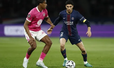 Hakimi cam kết tương lai với PSG