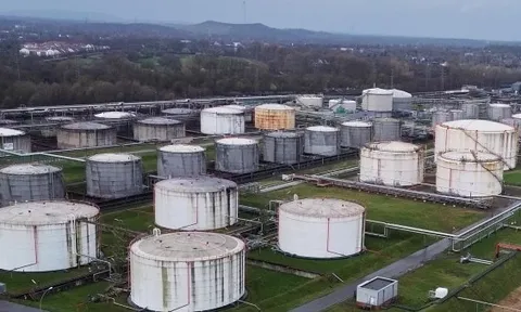 EU kêu gọi 'phản ứng mang tính cấu trúc' nhằm đối phó tình trạng giá dầu cao