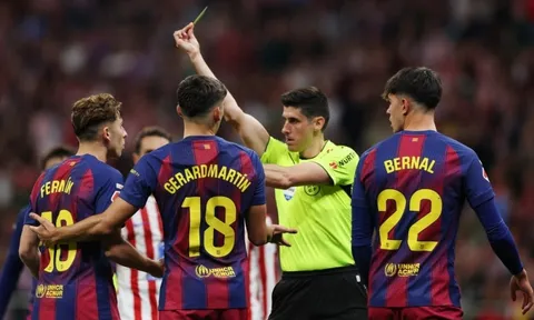 Thảm hoạ trọng tài ở trận Atletico - Barcelona
