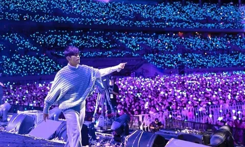 Châu Kiệt Luân bị chê trình diễn hời hợt, vé đắt nhưng không xứng đáng