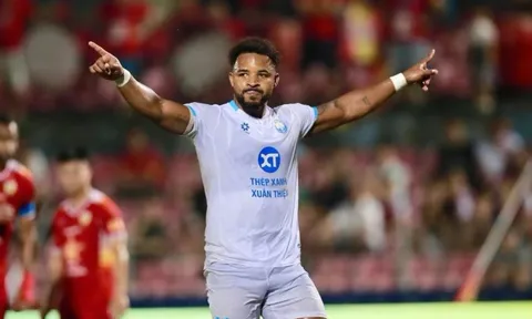 Xuân Son liên tiếp ghi bàn