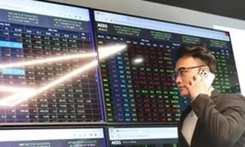 Cổ phiếu bảo hiểm kém tích cực