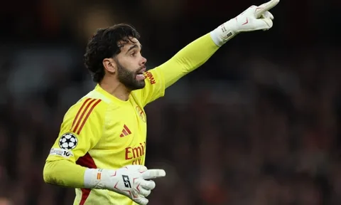 Nghịch lý David Raya