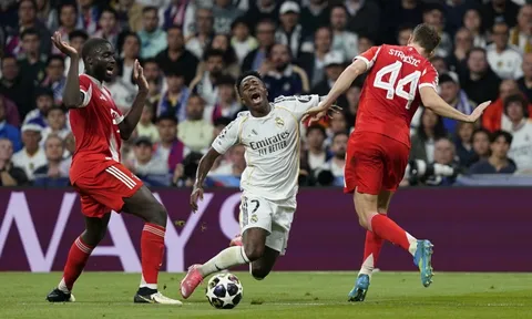 Bayern chỉ thắng 'hiệp một' trước Real Madrid