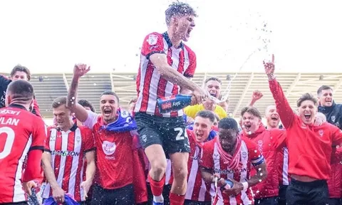 Kỳ tích thăng hạng sau 65 năm của CLB Anh