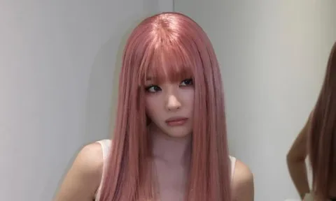 Seulgi (Red Velvet) khoe thân hình săn chắc, lộ vóc dáng hoàn hảo