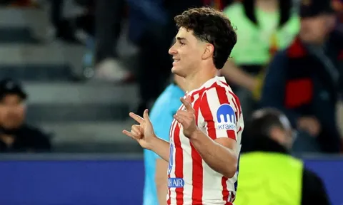 Nhìn Alvarez, Barcelona thấy cái giá của một thương vụ hụt