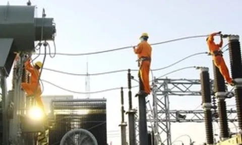 Nắng nóng gay gắt, tiêu thụ điện lập kỷ lục mới