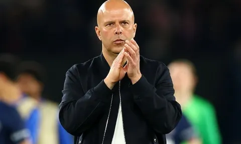 Liverpool ra phán quyết về Arne Slot