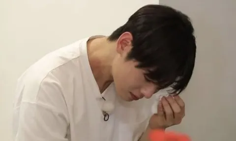 Cha Eun Woo xin lỗi