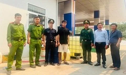 Liên tiếp phát hiện vận chuyển trái phép xăng dầu, vũ khí, ma túy