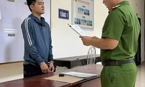 Bắt tạm giam Phan Gia Huy sau giao dịch 499.999.999 đồng