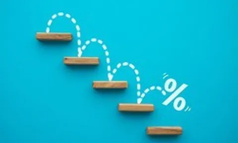 Vì sao ý tưởng “gấp đôi tài khoản sau 10 năm” từ lãi kép gửi tiết kiệm là rất khó?