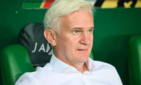 Cựu HLV Champions League đột ngột qua đời ở tuổi 49