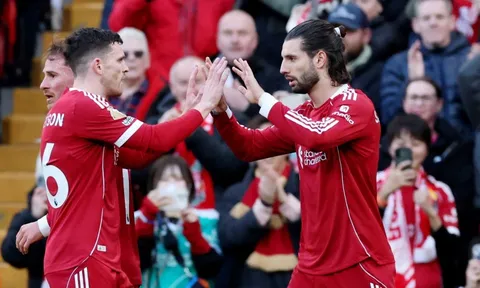 Bến đỗ  mới của Andy Robertson