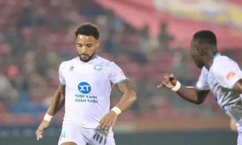 Xuân Son im tiếng, CLB Nam Định thua sốc HAGL