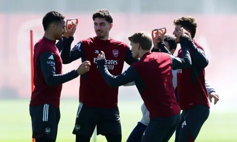 Arsenal thành trò cười