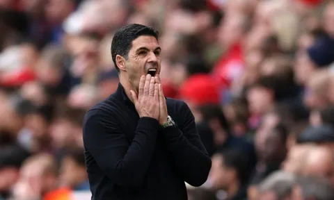 Fan Arsenal bức xúc, viết đơn kiện thầy trò Arteta