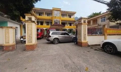 Khởi tố người đàn ông đỗ xe chắn ngang cổng trạm CSGT