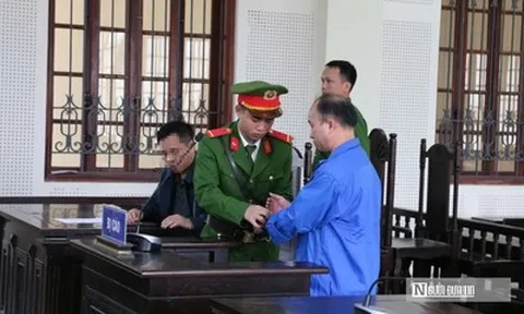 Sự cô độc của ông bố 7 con ngày hầu toà và độc chiêu giấu ma túy trong nội y