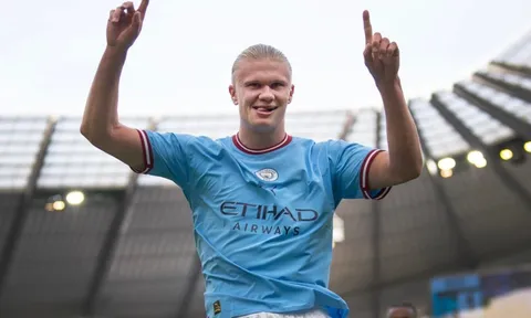 Haaland ăn mừng thất bại lịch sử của MU