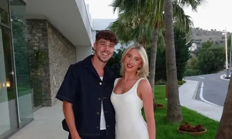 Cầu thủ Anh sắp làm bố, lộ chuyện tình với con gái HLV