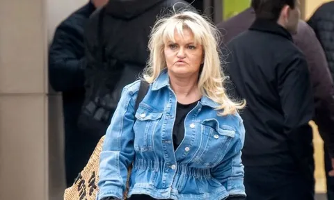 Nữ diễn viên Danniella Westbrook xuất hiện với gương mặt lạ lẫm sau ca đại phẫu thuật thẩm mỹ