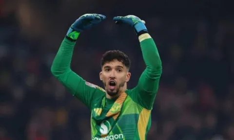 Cầu thủ thứ 2 rời MU hè này