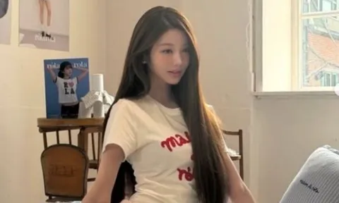 Jang Won Young (IVE) khoe visual đỉnh cao khiến cả búp bê cũng phải ghen tị