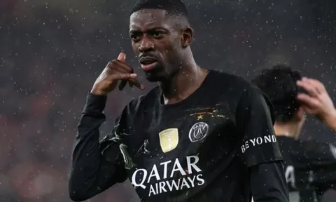 Cú bỏ bóng của Dembele khiến Liverpool sụp đổ