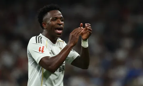 Vinicius mắng Bellingham: 'Câm miệng lại'