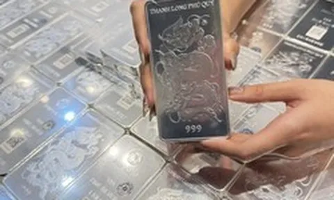 Giá bạc hôm nay 16-4: Nhiều người bất ngờ với đà tăng của bạc