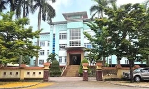 Chủ tịch tỉnh Quảng Trị chỉ đạo làm rõ vụ "người lạ" trong gói thầu 16,5 tỉ đồng