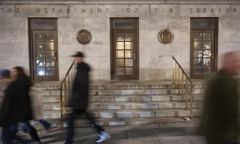 Mỹ tung một đòn trừng phạt mới nhằm vào ngành dầu mỏ Iran