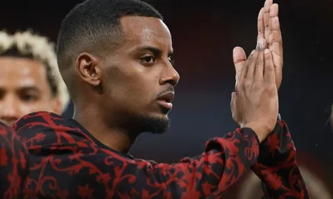 Canh bạc 240 triệu của Liverpool gặp trục trặc